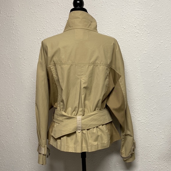 Frame Denim Tonal Blocked Jacket Look no Further For A Utilitarian Inspired Look - Picture 5 of 13